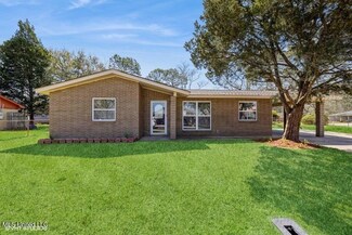 5900 Yaupon St, Moss Point, MS 39563