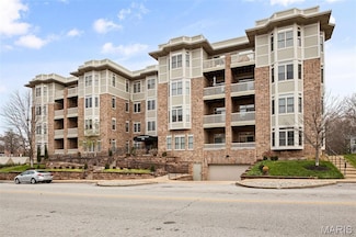 540 N and Rd S Unit 205, University City, MO 63130