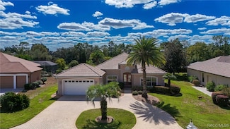 8426 Charleston Dr, Weeki Wachee, FL 34613