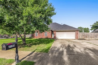 2198 Meadowbrook Dr, Elkins, AR 72727