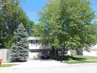 1224 Baker St, Iowa City, IA 52240