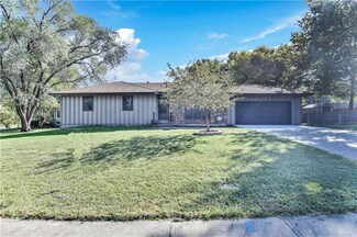 5104 Longview Rd, Shawnee, KS 66218