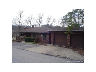 1305 Westview Dr, Borden, IN 47106