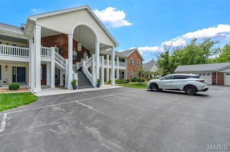 318 Waterside Dr, Grover, MO 63040