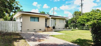 5780 SW 11th St, West Miami, FL 33144