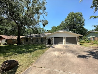 2147 W Loren Cir, Fayetteville, AR 72701