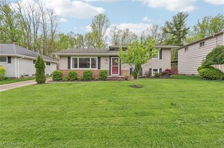 9066 Mckinley Dr, Northfield, OH 44067