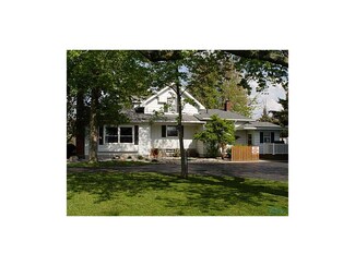 13714 W State Route 2, Oak Harbor, OH 43449