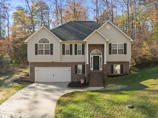 42 Daughtry Ct, Travelers Rest, SC 29690
