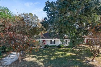 385 Longview Dr, Destrehan, LA 70047