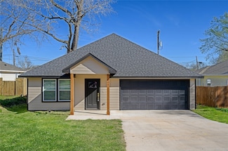 309 E Shepherd St, Denison, TX 75021