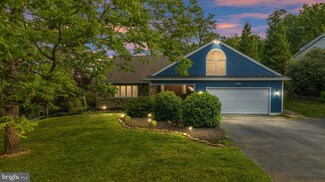 248 Fairway Cir, Cross Junction, VA 22625