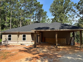 27 Holcomb Carroll Rd, Carriere, MS 39426