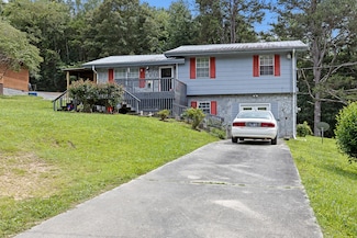 460 E Georgia Ave, Whitwell, TN 37397