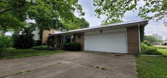 802 E 19th St, Sterling, IL 61081