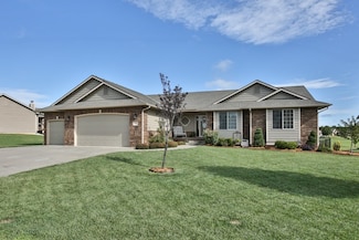 255 E Kodiak Ct, Kechi, KS 67067