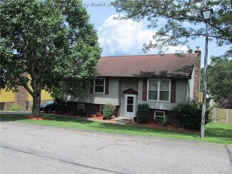 105 Jamestown Rd, Nitro, WV 25143