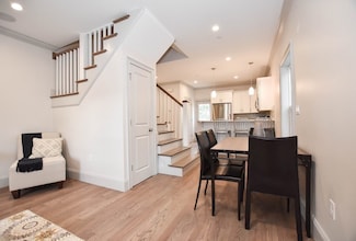 51 River St, Boston, MA 02126