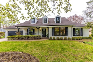 8 Pheasant Row, Lincolnshire, IL 60069