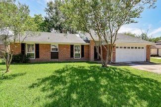 154 Squires Bend, Stafford, TX 77477