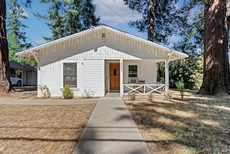 1301 Knob Hill Rd, Ukiah, CA 95482