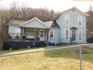 292 Hemlock St, Benham, KY 40807