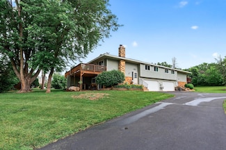 12305 Oak Leaf Ct, Burnsville, MN 55337