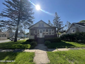 1822 7th St, Rensselaer, NY 12144