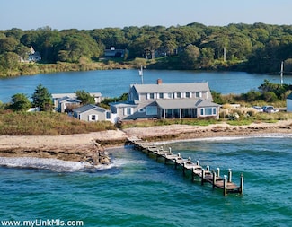 311 E Chop Dr, Oak Bluffs, MA 02568