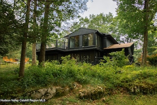 10 High Wood Rd, Staatsburg, NY 12580
