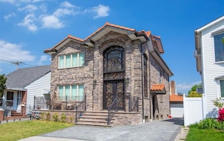 17-33 150th St Unit 1FL Rear, Flushing, NY 11357