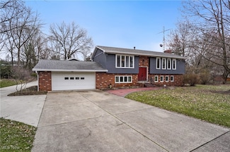 4716 Strouble Dr NW, Canton, OH 44718