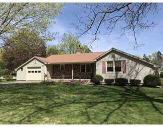 6 Gromacki Ave, South Deerfield, MA 01373