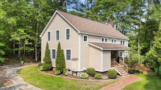 60 Emily Ln, Sunapee, NH 03782