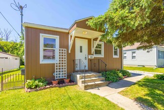 828 Elm St, Valparaiso, IN 46383