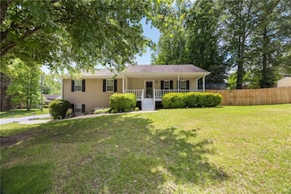 102 Hampton Ln, Dallas, GA 30132