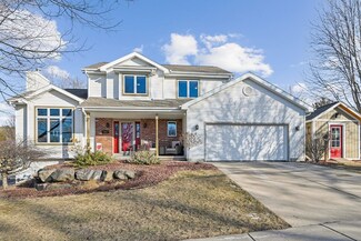 2650 Castle Rock Dr, Fitchburg, WI 53711