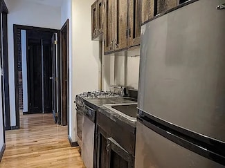 520 E 14th St Unit 25, New York, NY 10009