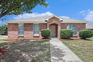 969 Crowder Dr, Crowley, TX 76036