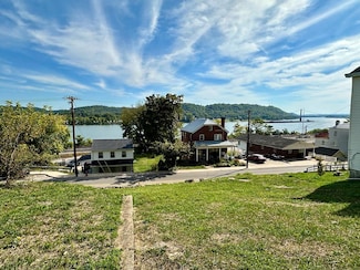 448 W 2nd St, Maysville, KY 41056