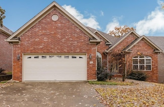 17 Glasgow Ct, Little Rock, AR 72211