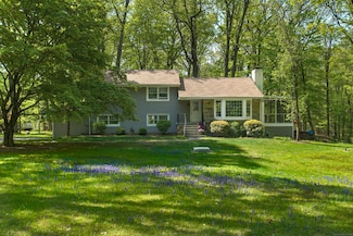 1 Richmond Hill Rd, Weston, CT 06883