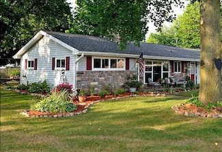 304 W Edgar Bergen Blvd, Decatur, MI 49045