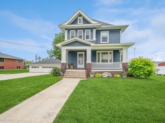 401 4th Ave, van Horne, IA 52346