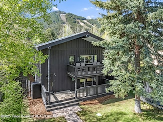 662 E Hansen Ave, Jackson, WY 83001