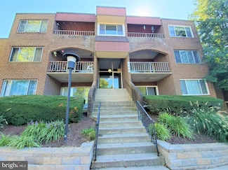 440 Girard St Unit 204, Gaithersburg, MD 20877