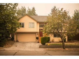 229 SW 22nd St, Troutdale, OR 97060