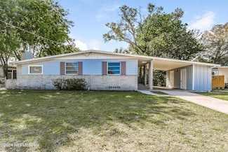 6238 Green Pine Ln, Jacksonville, FL 32277
