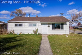 15251 Wildwood St, Roseville, MI 48066