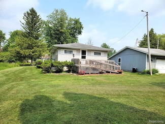 4521 Arden Park Dr, Silverwood, MI 48760